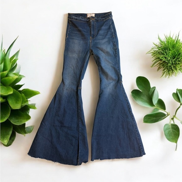 Free People Just Float on Flare Jeans Size 26 - Picture 2 of 3